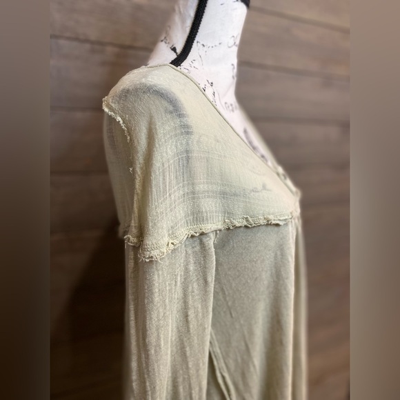 We The Free Women’s Pale Green Tunic Top Size M Gauze Long Sleeve Boho - Picture 12 of 14
